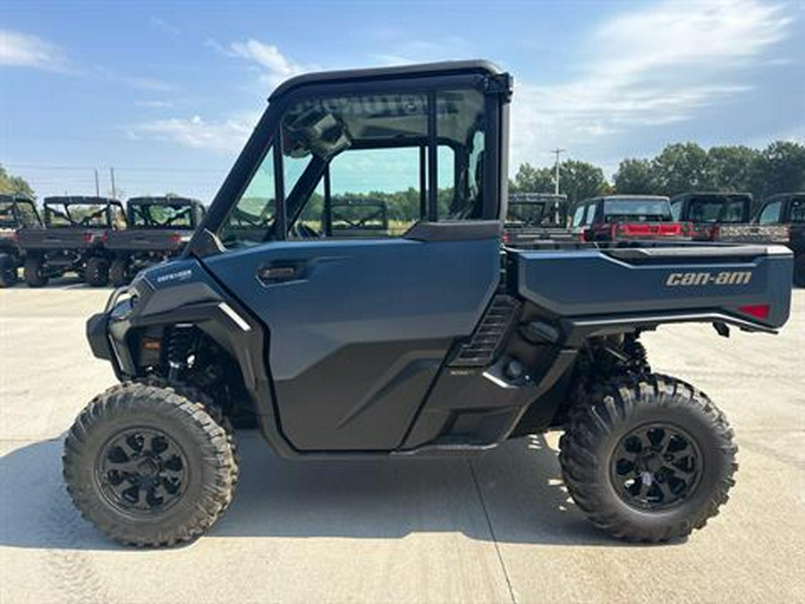 2026 Can-Am Defender XT CAB HD11