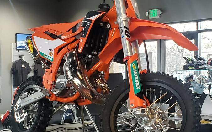 2023 KTM 50 SX Factory Edition First Look [7 Fast Facts, Specs, Photos]