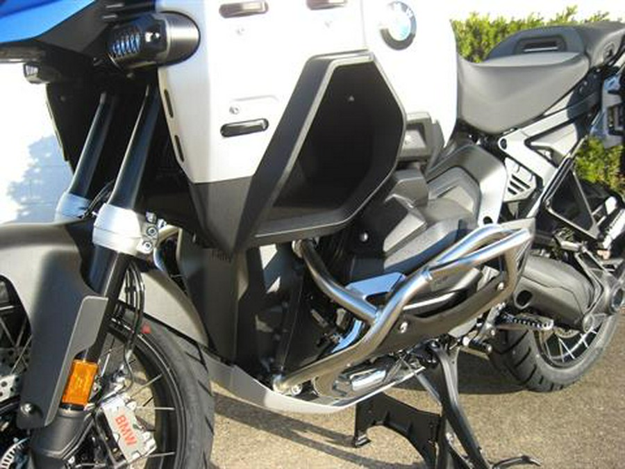 2025 BMW R1300GSA Trophy