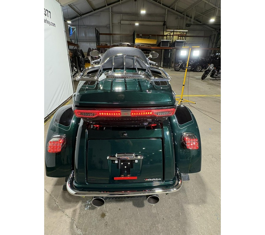 2024 Harley-Davidson® Tri Glide® Ultra Alpine Green / Vivid Black