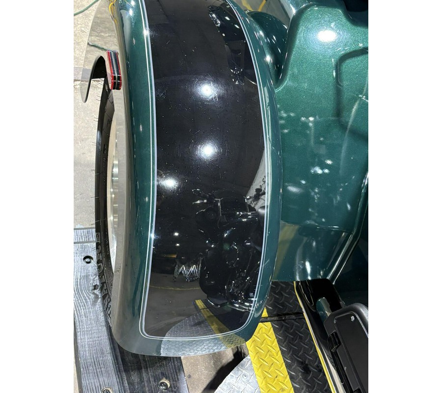 2024 Harley-Davidson® Tri Glide® Ultra Alpine Green / Vivid Black