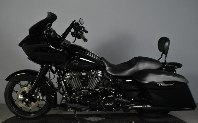 2022 Harley-Davidson Road Glide Special Vivid Black