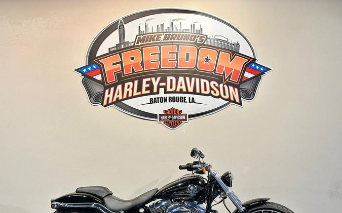 2017 Harley-Davidson Softail® Breakout®