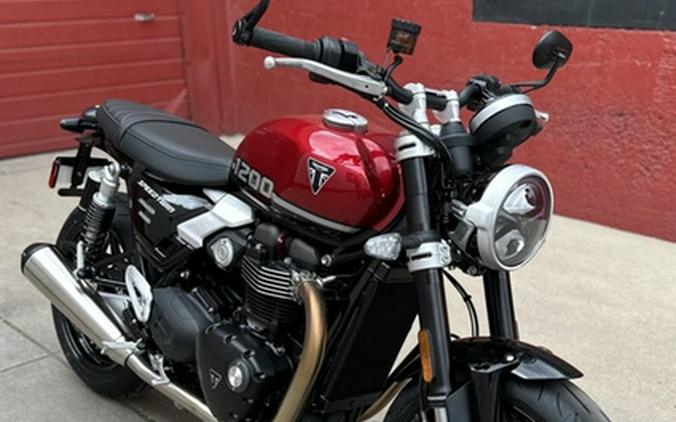 2025 Triumph Speed Twin 1200 Carnival RedSapphire Black