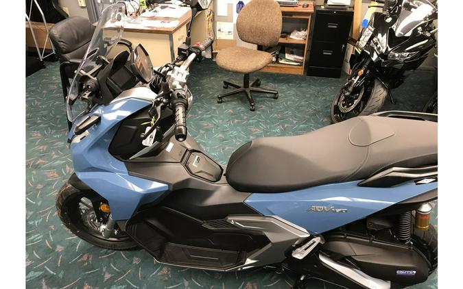 2025 ADV160 - Honda