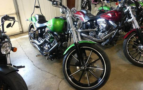 2015 Harley-Davidson® SOFTAIL BREAKOUT