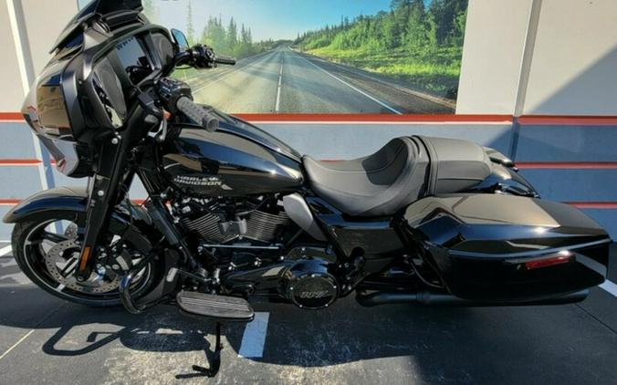 FLHX 2024 Street Glide®