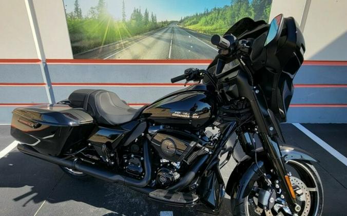 FLHX 2024 Street Glide®