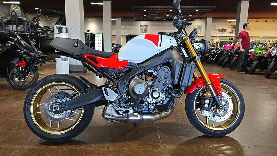 2025 Yamaha XSR900SW