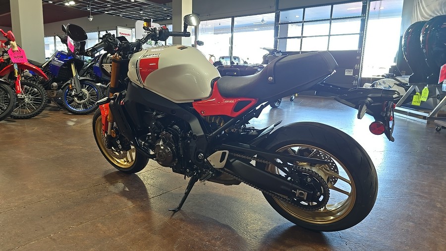 2025 Yamaha XSR900SW