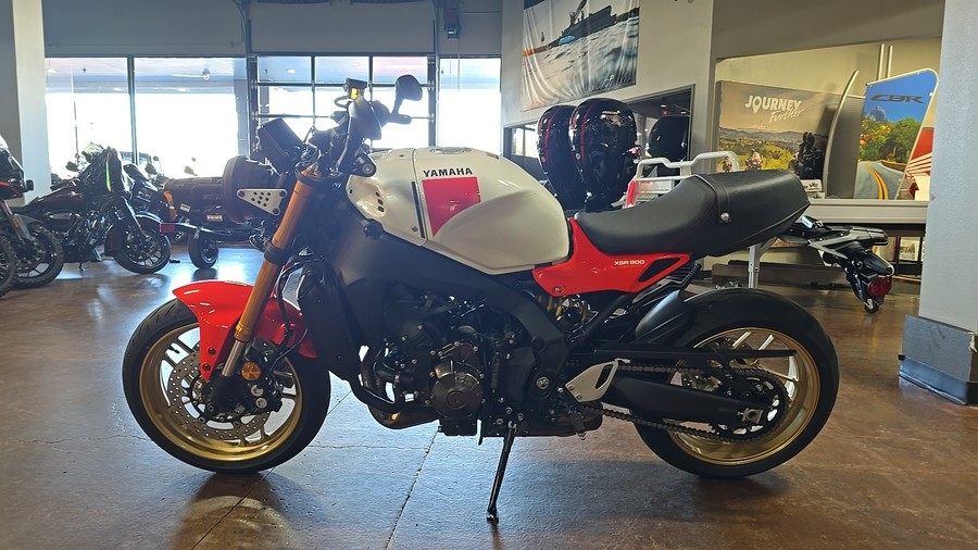 2025 Yamaha XSR900SW