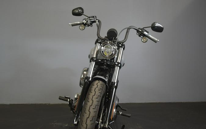 2026 Harley-Davidson Street Bob Dark Billiard Gray Chrome Cast Wheels