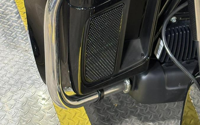 2022 Harley-Davidson® Tri Glide® Ultra Vivid Black