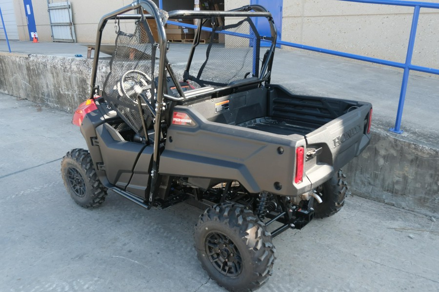 2026 HONDA PIONEER 700 DELUXE