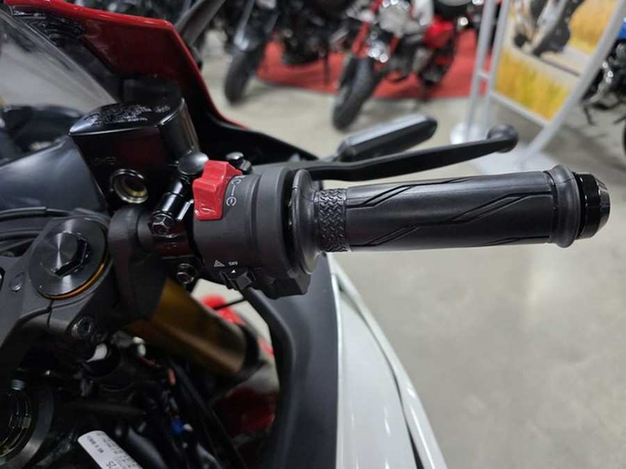 2026 Yamaha YZF R3 70Th Anniversary Edition