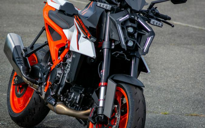 2026 KTM Duke 990 R