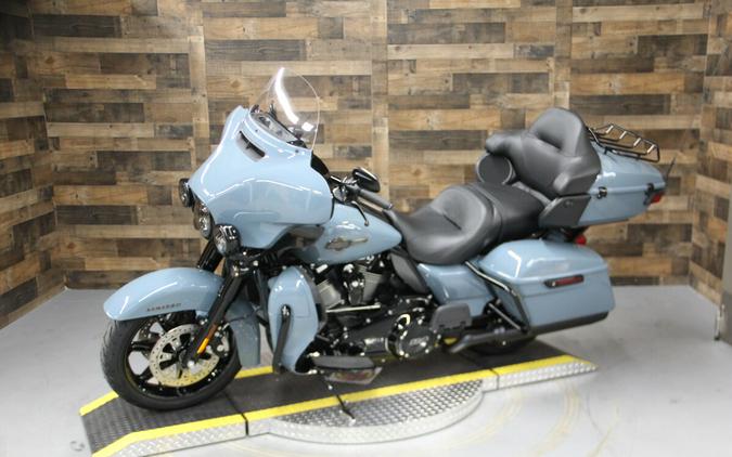 2024 Harley-Davidson Ultra Limited Sharkskin Blue – Black Finish