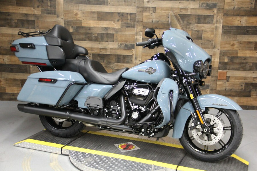 2024 Harley-Davidson Ultra Limited Sharkskin Blue – Black Finish