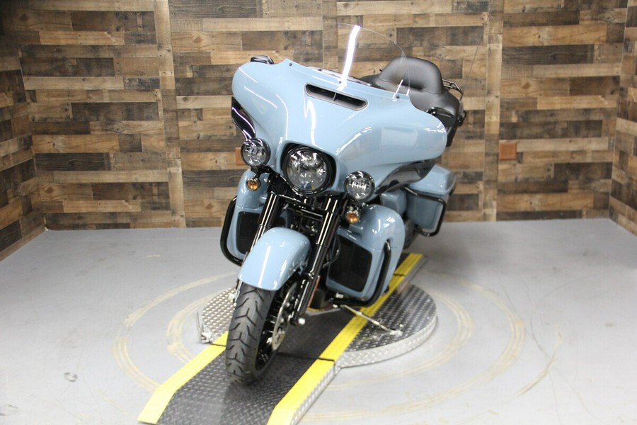 2024 Harley-Davidson Ultra Limited Sharkskin Blue – Black Finish