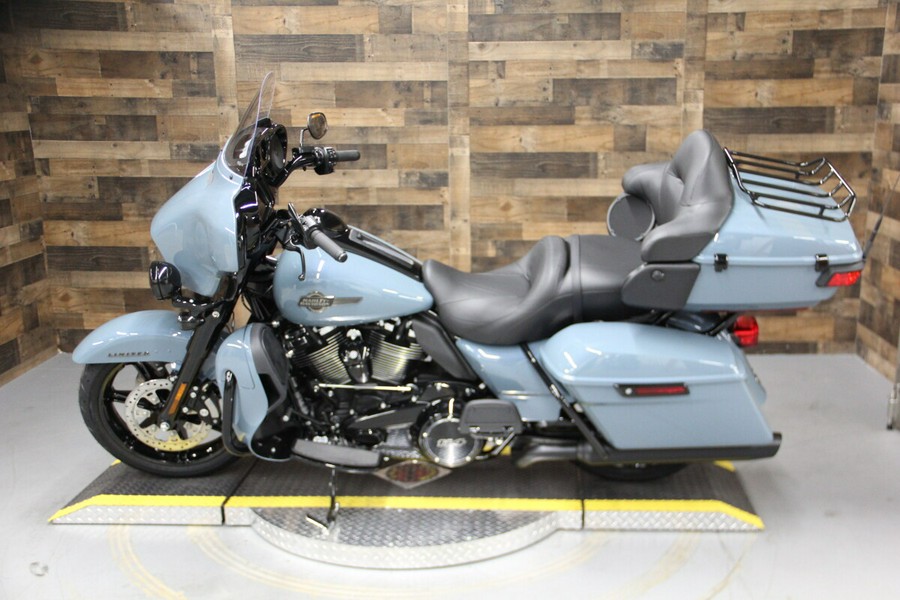 2024 Harley-Davidson Ultra Limited Sharkskin Blue – Black Finish