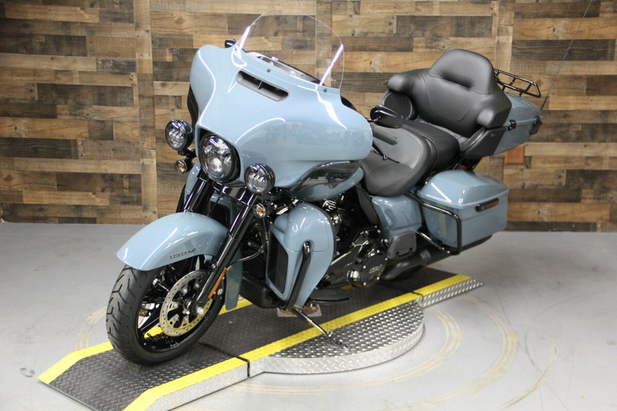 2024 Harley-Davidson Ultra Limited Sharkskin Blue – Black Finish