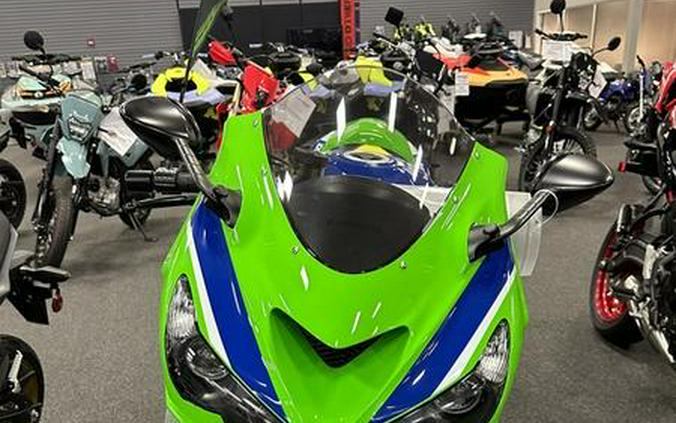 2024 Kawasaki Ninja® ZX™-14R 40th Anniversary Edition ABS