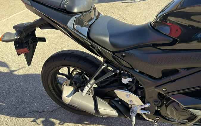 2023 Yamaha YZF-R3 ABS