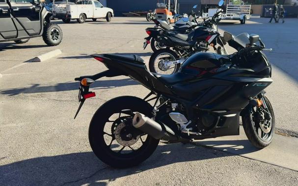 2023 Yamaha YZF-R3 ABS