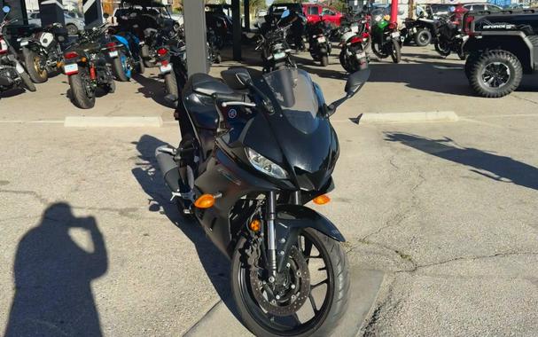 2023 Yamaha YZF-R3 ABS