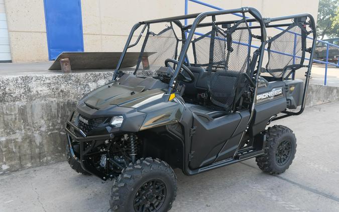 2026 HONDA PIONEER 7004 DELUXE