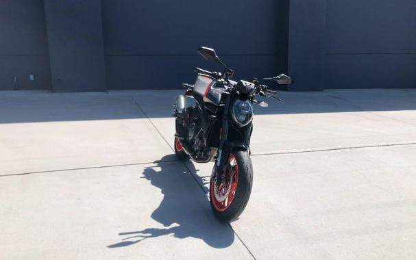 2027 Ducati MONSTER 896