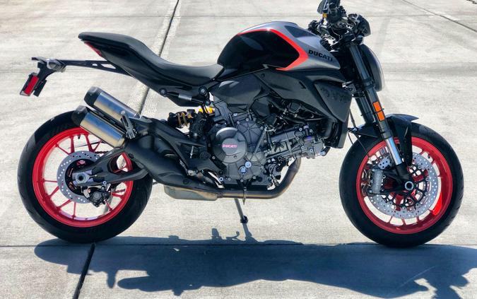 2027 Ducati MONSTER 896