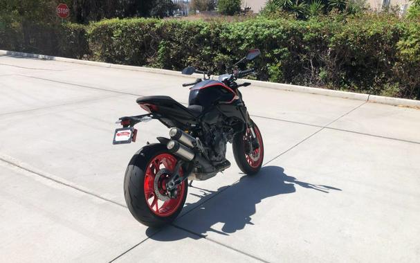 2027 Ducati MONSTER 896