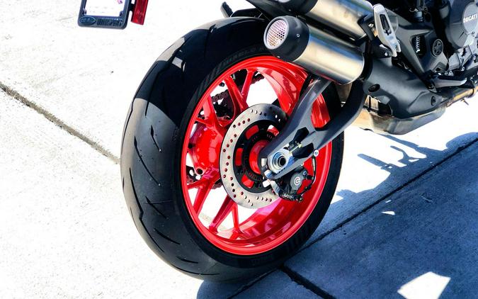 2027 Ducati MONSTER 896