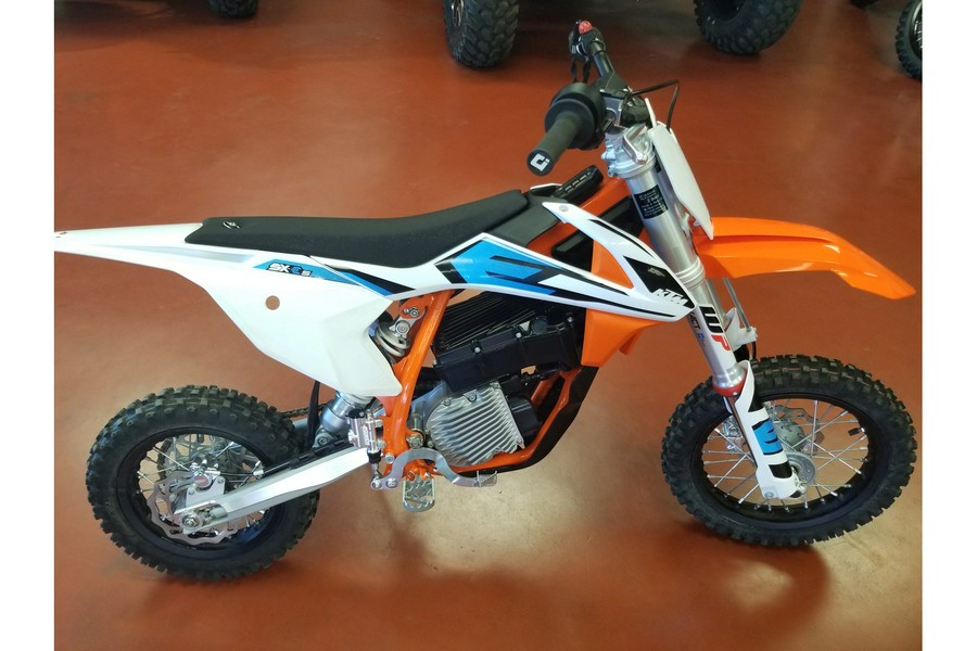 2022 KTM SX-E 5