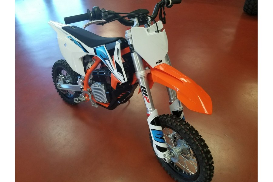 2022 KTM SX-E 5