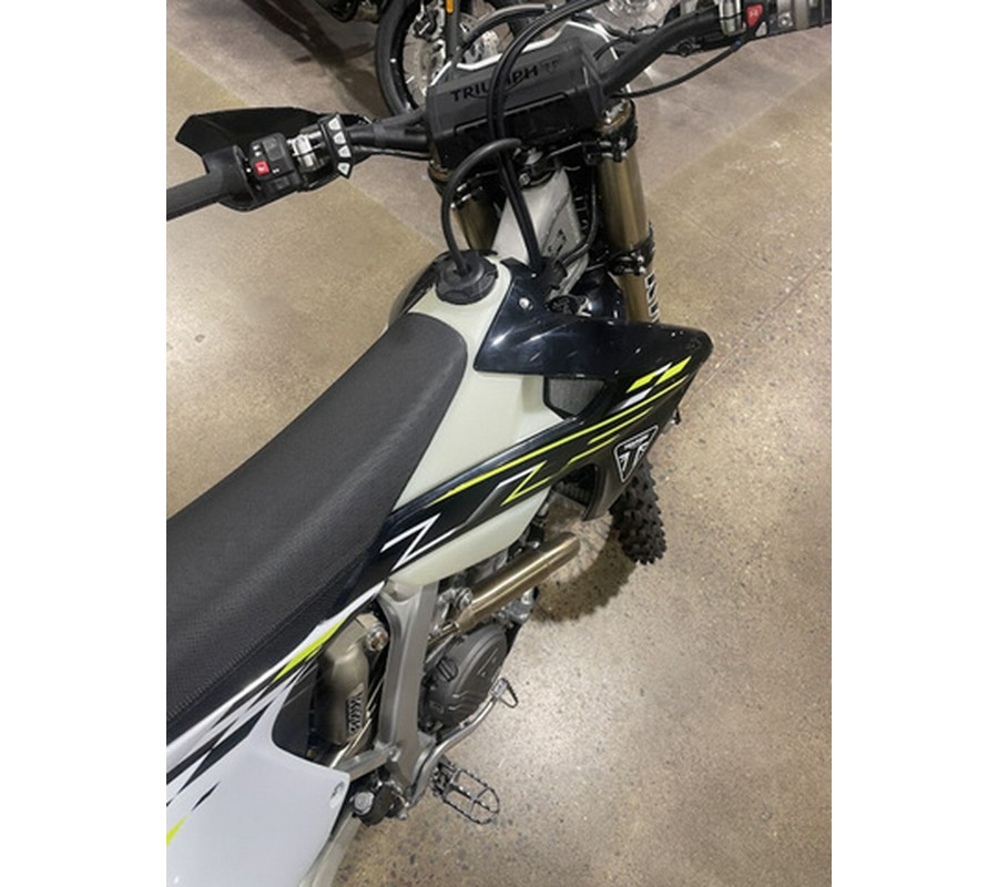 2026 Triumph TF 450-E Jet BlackPure White