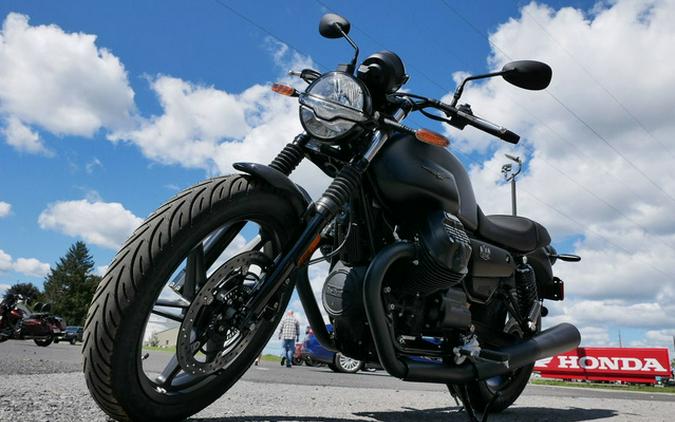 2024 Moto Guzzi V7 Stone