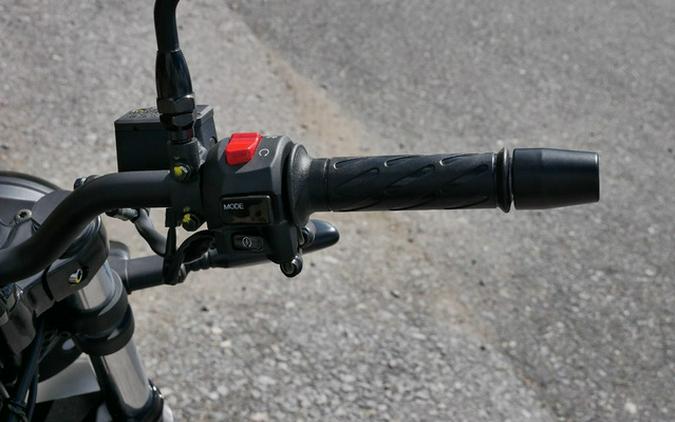 2024 Moto Guzzi V7 Stone