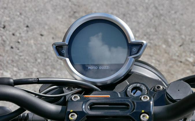 2024 Moto Guzzi V7 Stone