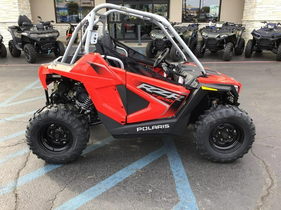 2026 POLARIS RZR 200 EFI