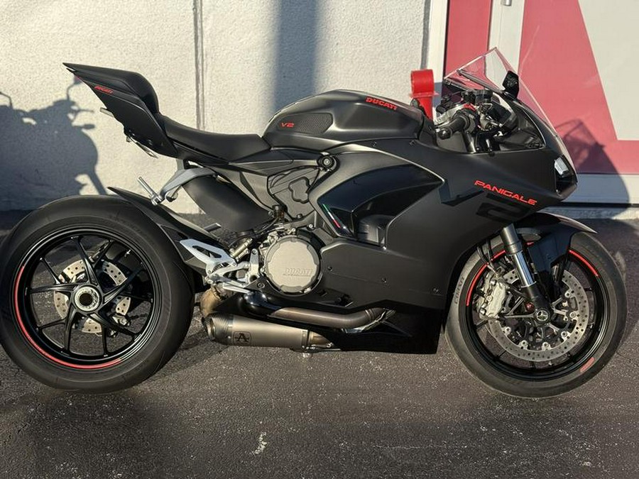 2024 Ducati Panigale V2 Black on Black