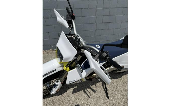 2027 701 Enduro - Husqvarna Motorcycles