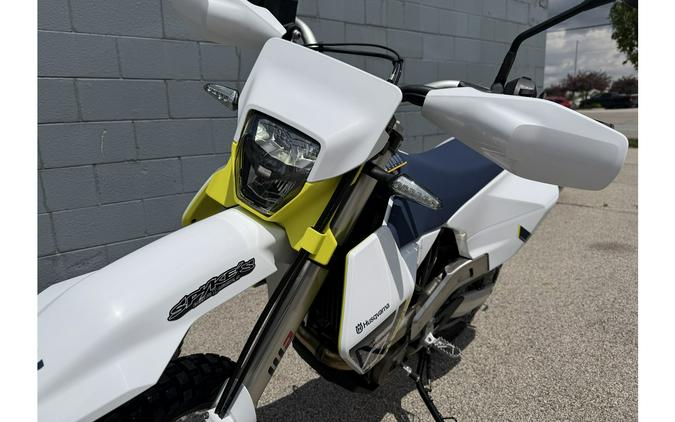 2027 701 Enduro - Husqvarna Motorcycles