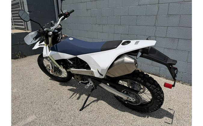 2027 701 Enduro - Husqvarna Motorcycles