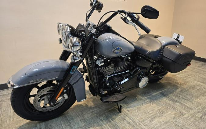 2026 Harley-Davidson® Heritage Classic Dark Billiard Gray Black Cast Wheels FLHC