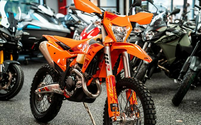 2025 KTM 500 EXC-F Six Days