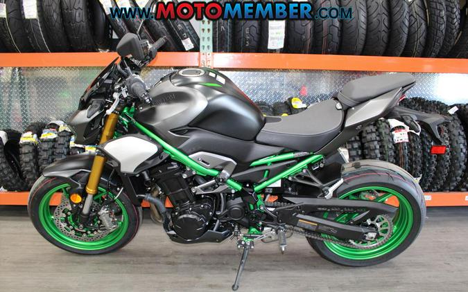 2026 Kawasaki Z900 SE ABS