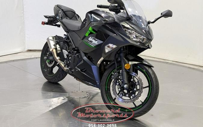 2023 Kawasaki Ninja 400 Metallic Magnetic Dark Gray/Twilight Bl KRT Edition