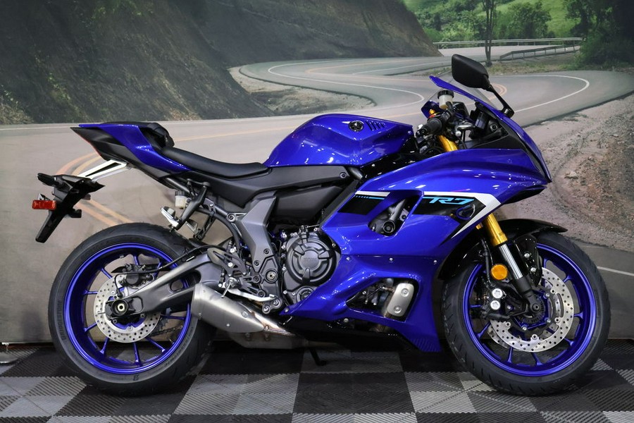 2025 Yamaha YZF-R7